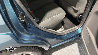 Lot 262 - 2005 FORD FOCUS GHIA