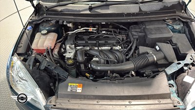 Lot 262 - 2005 FORD FOCUS GHIA