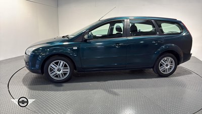 Lot 262 - 2005 FORD FOCUS GHIA