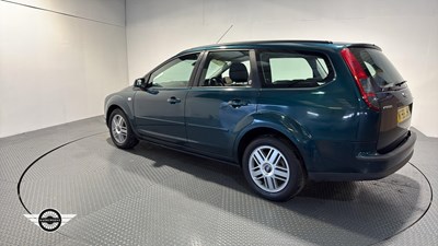 Lot 262 - 2005 FORD FOCUS GHIA