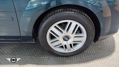 Lot 262 - 2005 FORD FOCUS GHIA