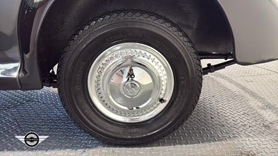 Lot 360 - 1953 MORRIS