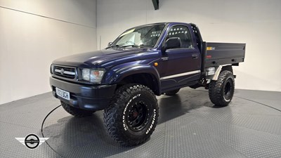 Lot 374 - 2000 TOYOTA HI-LUX 4X4 EX TD