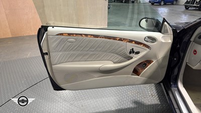 Lot 390 - 2002 MERCEDES CLK 320 ELEGANCE AUTO