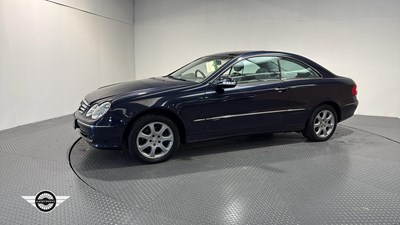 Lot 390 - 2002 MERCEDES CLK 320 ELEGANCE AUTO