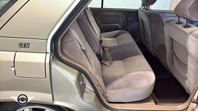 Lot 430 - 1989 RENAULT 25 GTX AUTO