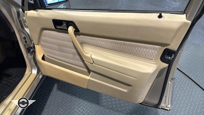 Lot 444 - 1991 MERCEDES 190E AUTO