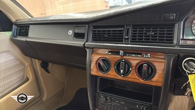 Lot 444 - 1991 MERCEDES 190E AUTO