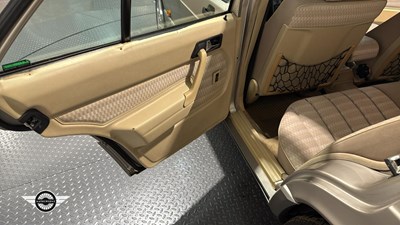 Lot 444 - 1991 MERCEDES 190E AUTO