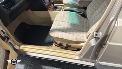 Lot 444 - 1991 MERCEDES 190E AUTO