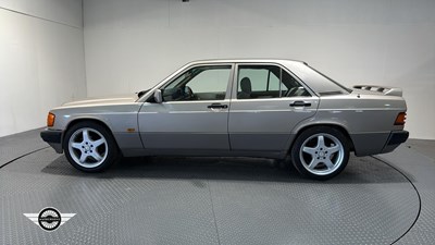 Lot 444 - 1991 MERCEDES 190E AUTO