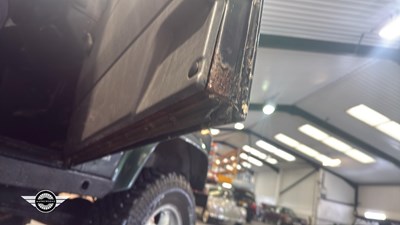 Lot 408 - 1995 LAND ROVER 90 DEFENDER COUNTY SW TDI