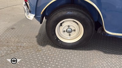 Lot 438 - 1966 AUSTIN MINI DE LUX