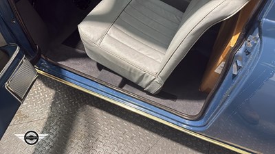 Lot 438 - 1966 AUSTIN MINI DE LUX