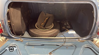 Lot 438 - 1966 AUSTIN MINI DE LUX