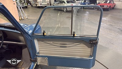 Lot 438 - 1966 AUSTIN MINI DE LUX