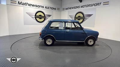 Lot 438 - 1966 AUSTIN MINI DE LUX