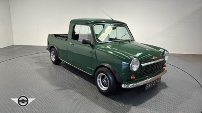 Lot 860 - 1975 MORRIS MINI 1000