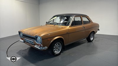 Lot 422 - 1975 FORD ESCORT 1300E