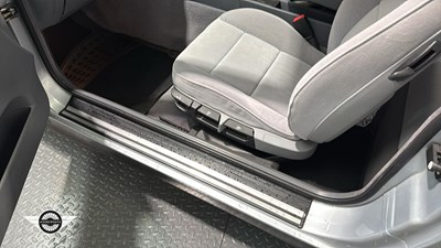 Lot 722 - 1998 BMW 318 IS AUTO