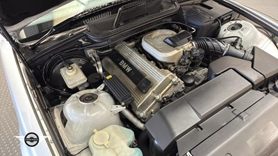 Lot 722 - 1998 BMW 318 IS AUTO