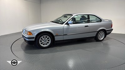 Lot 722 - 1998 BMW 318 IS AUTO
