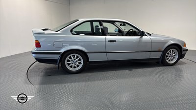Lot 722 - 1998 BMW 318 IS AUTO