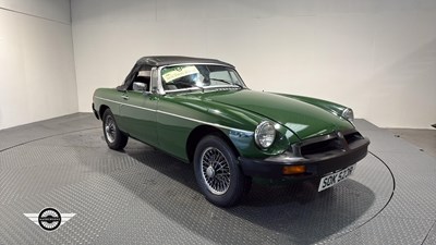 Lot 786 - 1976 MG B