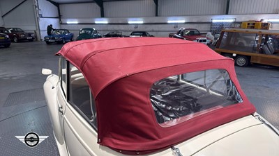 Lot 670 - 1966 MORRIS MINOR 1000