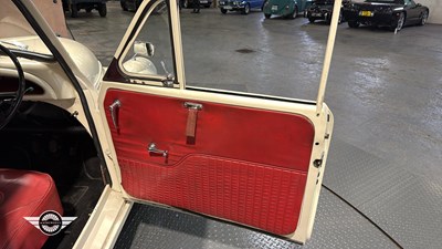 Lot 670 - 1966 MORRIS MINOR 1000