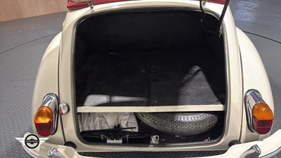 Lot 670 - 1966 MORRIS MINOR 1000