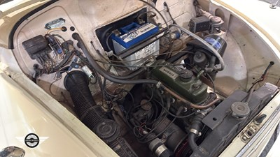 Lot 670 - 1966 MORRIS MINOR 1000