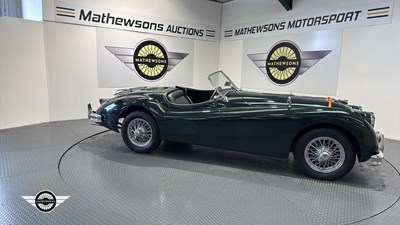 Lot 672 - 1955 JAGUAR XK140