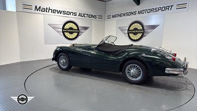 Lot 672 - 1955 JAGUAR XK140
