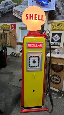 Lot 301 - AVERY - HARDOLL HAND CRANKED AH587, 1950'S PETROL PUMP