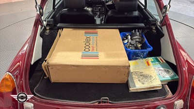 Lot 798 - 1974 MG B GT V8