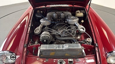 Lot 798 - 1974 MG B GT V8