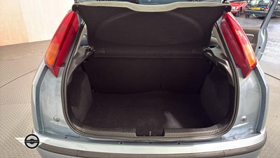 Lot 820 - 2004 FORD FOCUS ZETEC 1.8