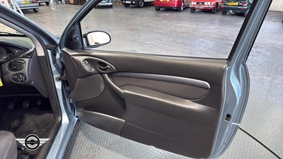 Lot 820 - 2004 FORD FOCUS ZETEC 1.8