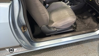 Lot 820 - 2004 FORD FOCUS ZETEC 1.8