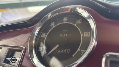Lot 874 - 1953 AUSTIN SOMERSET A40