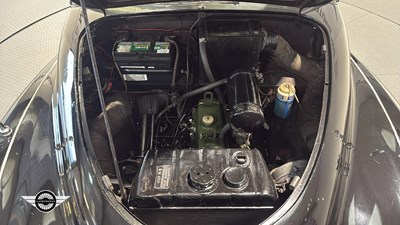 Lot 874 - 1953 AUSTIN SOMERSET A40