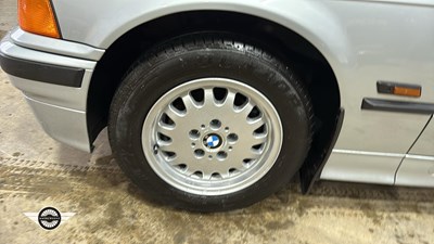 Lot 780 - 1996 BMW 320 I SE AUTO
