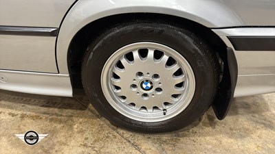 Lot 780 - 1996 BMW 320 I SE AUTO