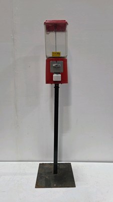 Lot 375 - BUBBLE GUM MACHINE