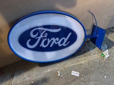 Lot 855 - FORD LIGHT UP SIGN 32" X 21"