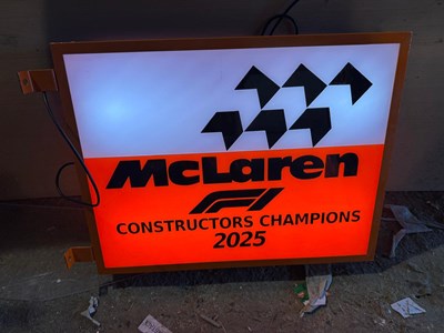 Lot 647 - Mc LAREN F1 LIGHT UP SIGN 29" X 20"