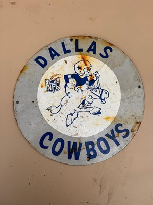 Lot 693 - DALLAS COWBOYS ENAMEL REPRO SIGN 12" DIA