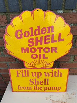 Lot 359 - GOLDEN SHELL MOTOR OIL ENAMEL REPRO SIGN 24" X 18"