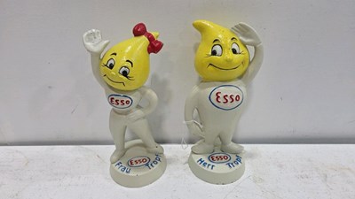 Lot 659 - MR & MRS DRIP CAST FIGURES 10" TALL